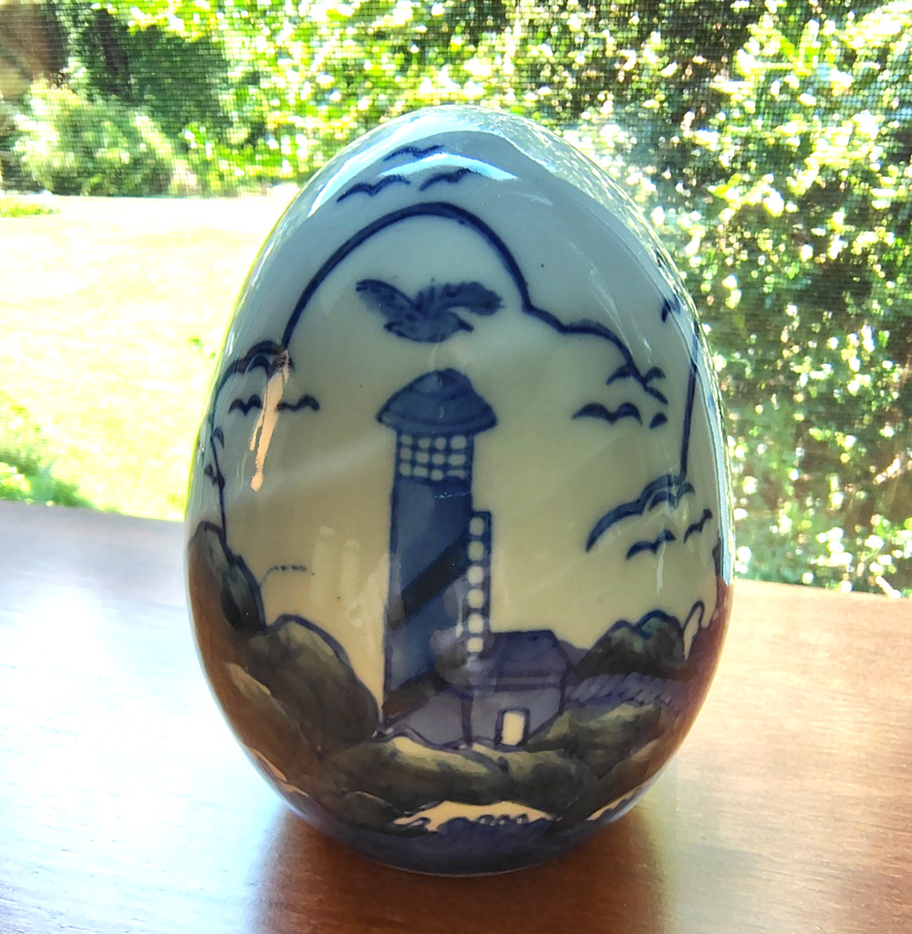 Vtg Chesapeake Bay Crafts LTD Blue White Porcelain Egg Chinoiserie Lighthouse 4"